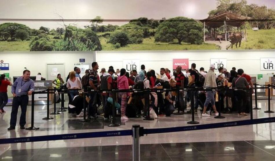 Convocadas 80 familias de migrantes cubanos para próxima salida de Costa Rica