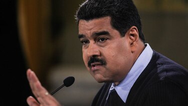 Maduro dice que cierre fronterizo es solo inicio de respuesta a la violencia