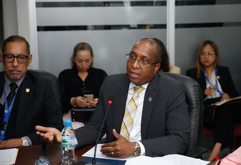 Los retos de la transparencia: contralor y procuradores asumen sus cargos