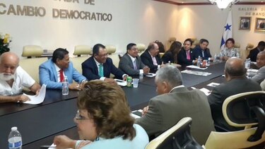 Bancada de CD desconoce a Alma Cortés como presidenta encargada