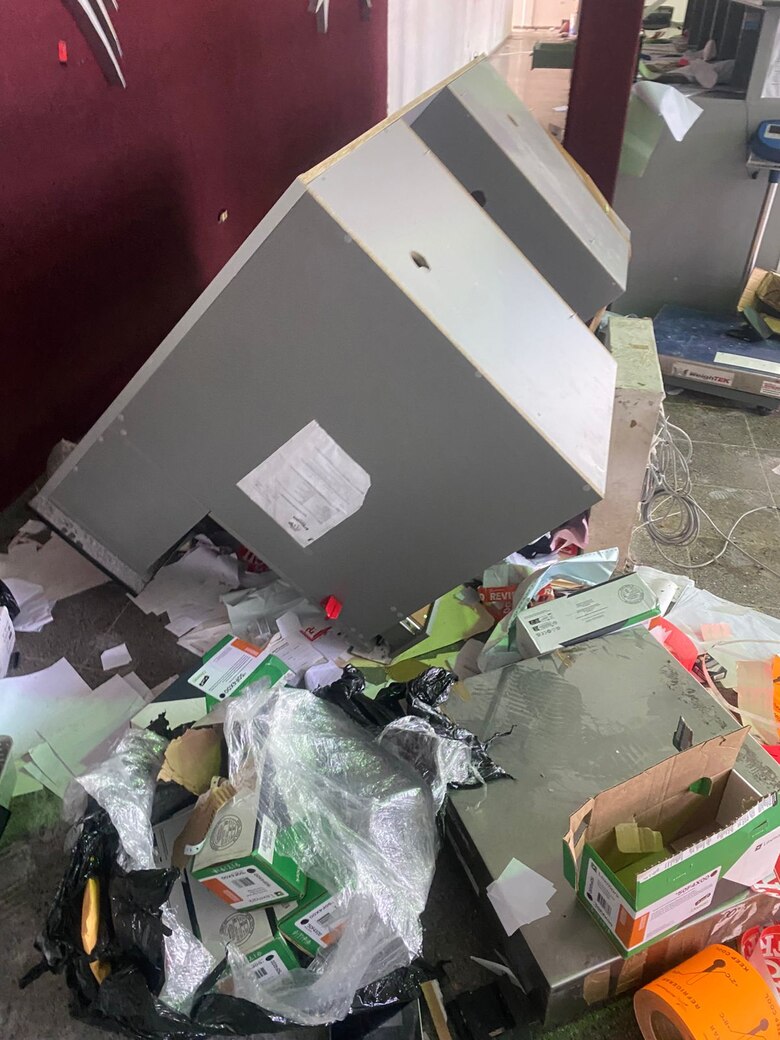 Reportan daños en la estructura de mostradores e instalaciones del aeropuerto de Changuinola; suspenden operaciones