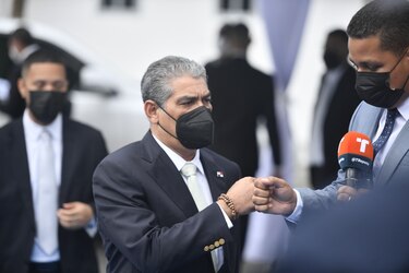 Ministro Sucre advierte que la variante BA.5 de Ómicron en cualquier momento entrará al país