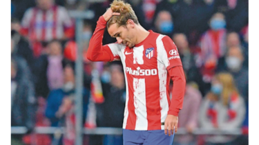 Griezmann y Simeone dan positivo; caen más en el Barça