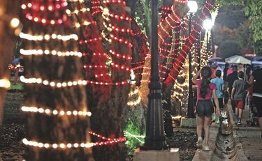 Presidencia defiende contratos de Showpro