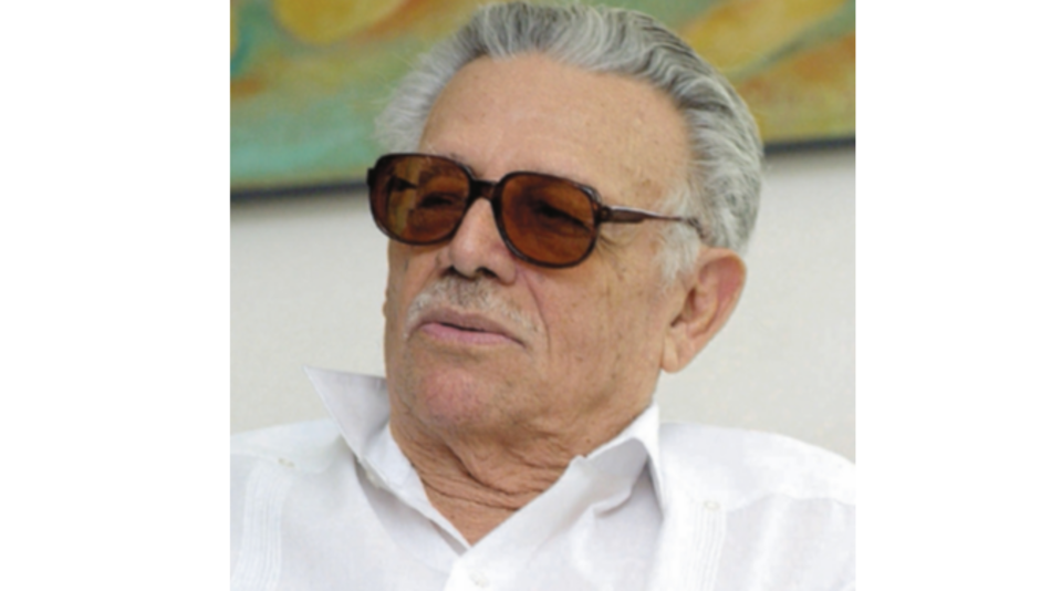 Condecoran a Guillermo Sánchez Borbón