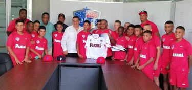 Selección infantil de Panamá sale en busca de su pase al Mundial