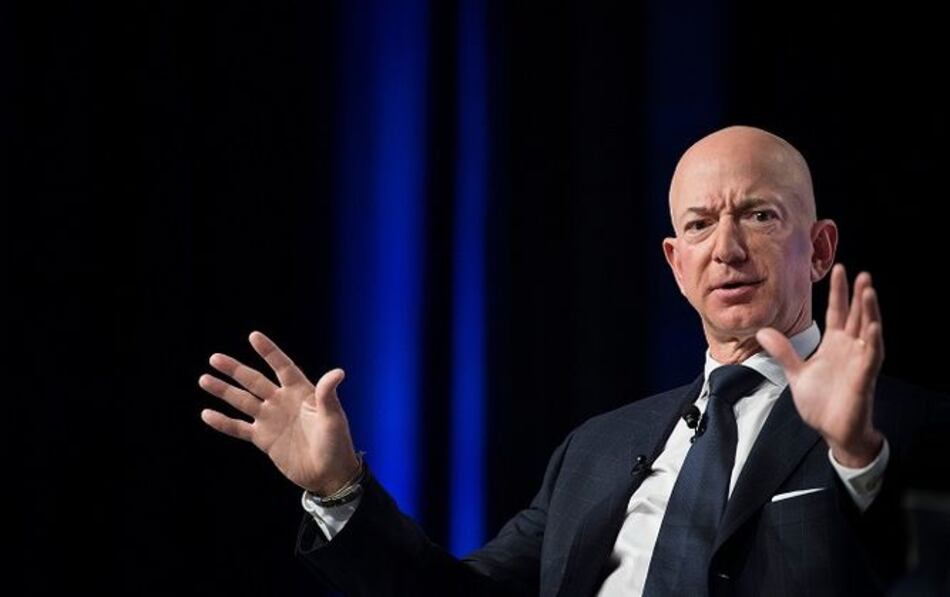 Jeff Bezos acusa a National Enquirer de chantajearlo con fotos íntimas