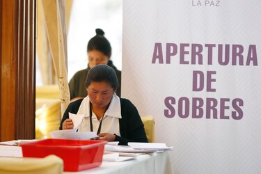 Cómputo de elecciones en Bolivia alcanza el 100 % y confirma balotaje entre Paz y Quiroga