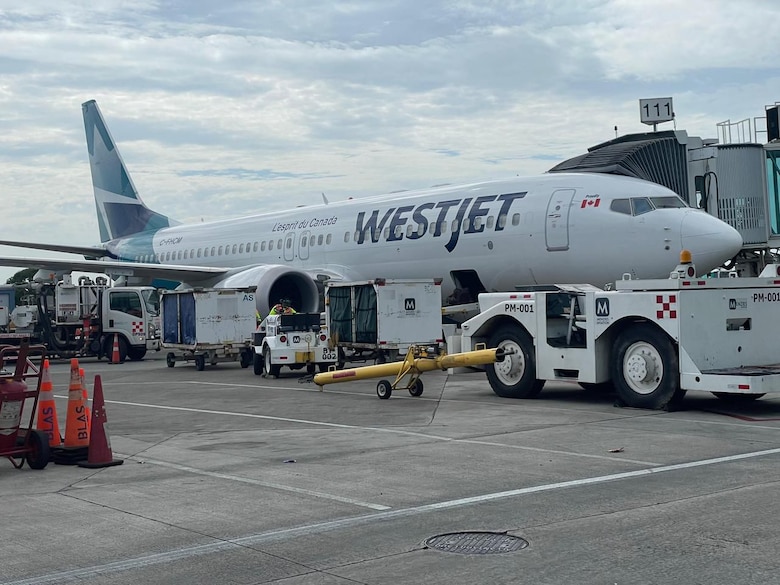 WestJet inició operaciones entre Canadá y Panamá