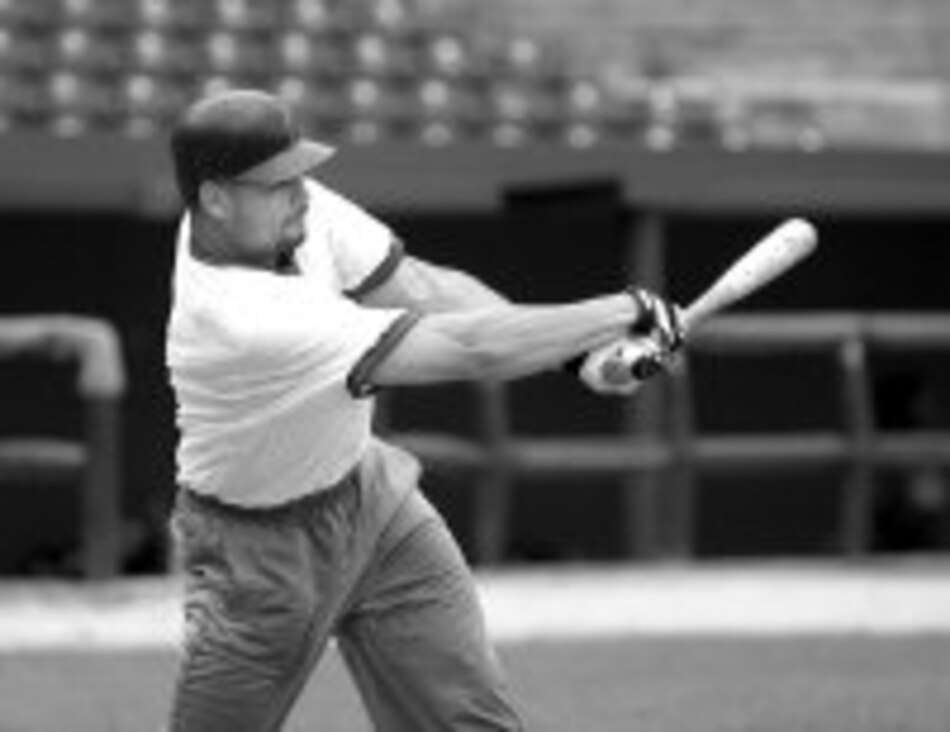 Rivera contribuye al triunfo de los Tomateros de Culiacán