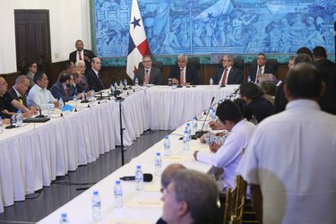 Presidente Mulino exige propuestas realistas en la mesa de debate por la CSS