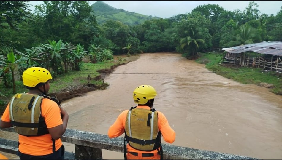 Presidente Mulino sobrevuela los sectores impactados por las inundaciones