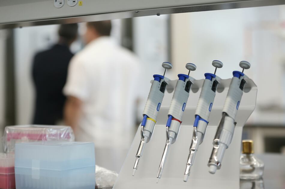 Hito científico: centro regional de vacunas abre con inversión inicial de $10 millones