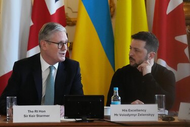 Un grupo de países se unen en coalición para ‘proteger paz en Ucrania’, anuncia Starmer al dar a conocer nueva ayuda para comprar más misiles