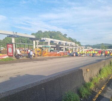 Obreros del Suntracs cierran varias vías de la ciudad de Panamá y el interior del país