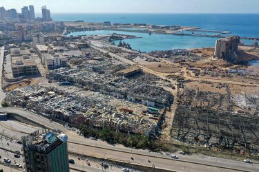 La ayuda internacional comienza a llegar a Beirut tras las explosiones