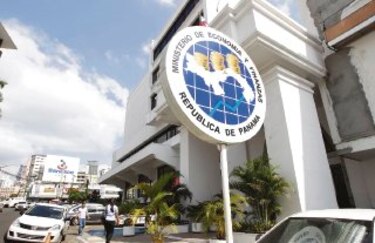 MEF dice que se apega a la ley en la adquisición de insumos