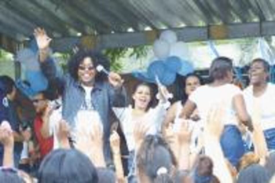 Confirman artistas de la Teletón