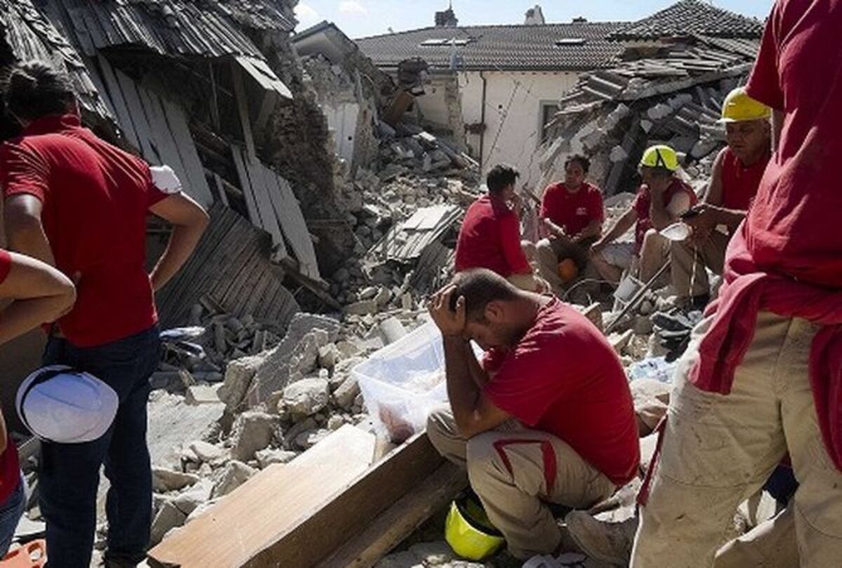 Al menos 247 muertos y numerosos desaparecidos por devastador terremoto en Italia