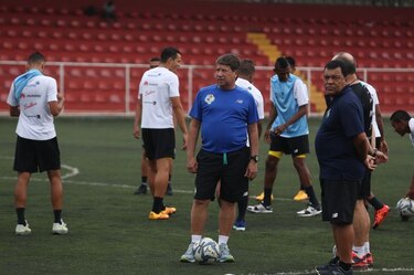 La selección entrenó este domingo antes de viajar a Martinica