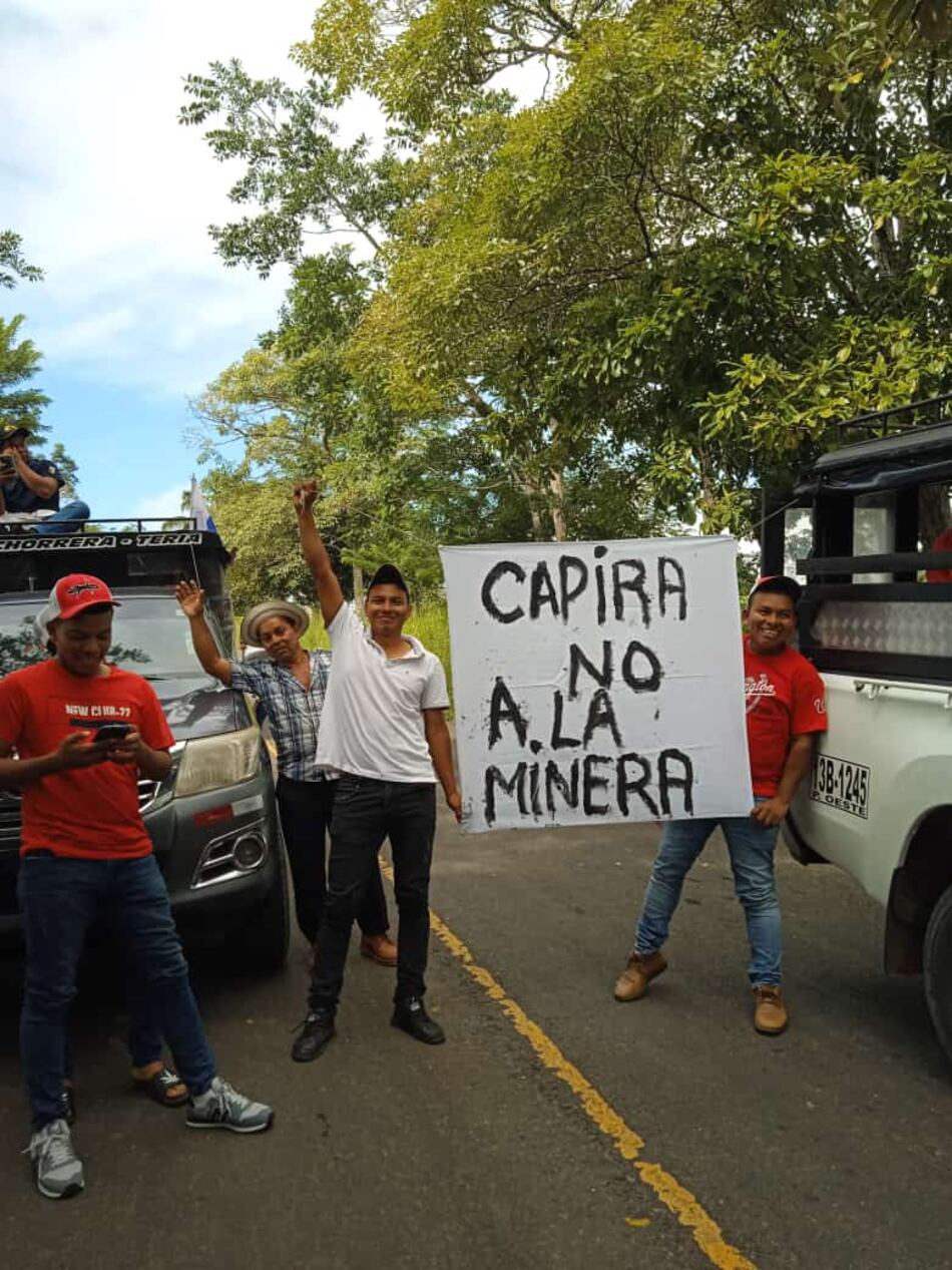 Protestan frente a la casa de la diputada Yanibel Ábrego en Capira