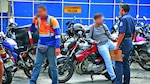 ‘Me detienen por ser extranjero’