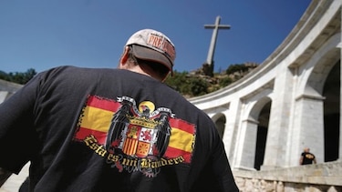 Mausoleo en honor a Franco divide a los españoles