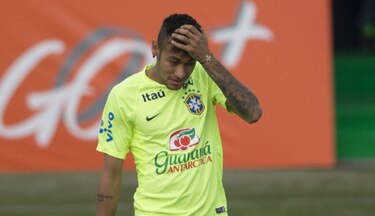 Se acaba la Copa para Neymar, le dan cuatro partidos de suspensión