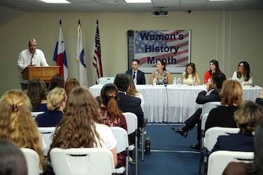 Diplomáticos analizan avances en igualdad de género