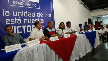 Fiscal del PRD investigará a seis diputados por no seguir línea del partido