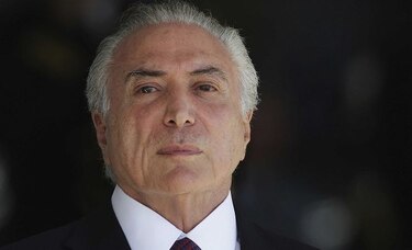 Primero de siete jueces de tribunal vota por anular el mandato de Temer