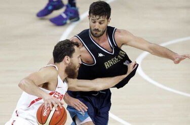 Argentina cae ante España en baloncesto