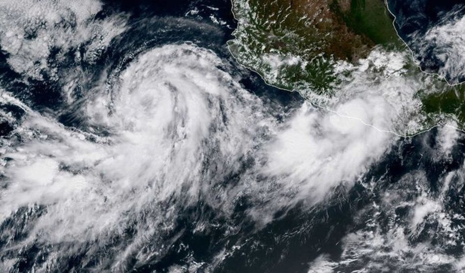 Emiten advertencia en Los Cabos por el huracán Norma