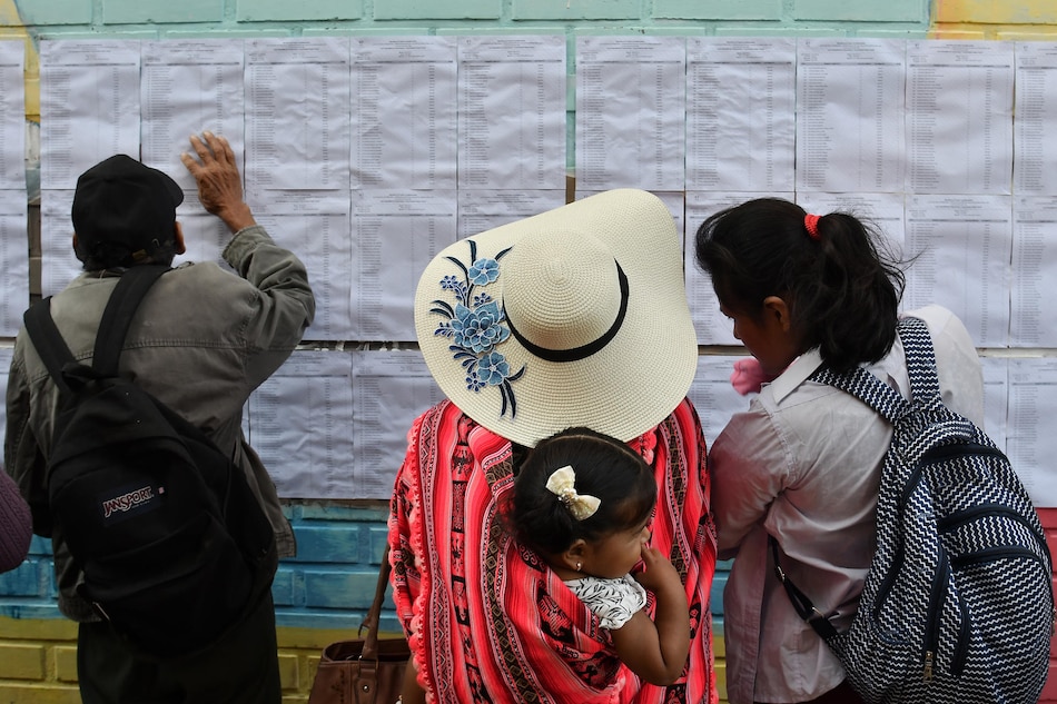 Las mesas electorales comienzan a cerrar tras ocho horas de votación en Bolivia
