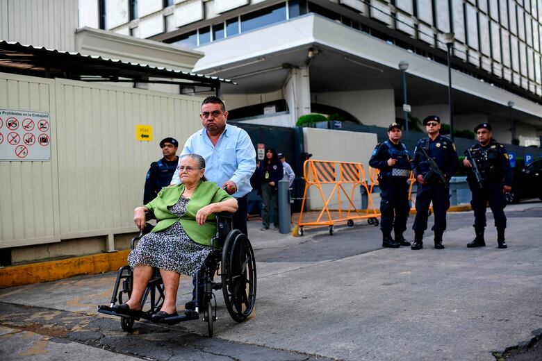 Madre de El Chapo Guzmán obtuvo visa humanitaria para visitar a su hijo en Estados Unidos