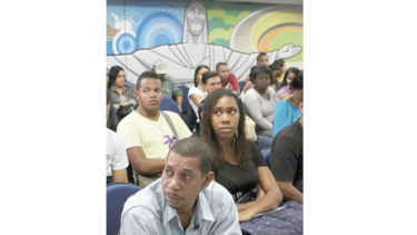 Ligera baja del desempleo en Brasil hasta registrar 14.3%