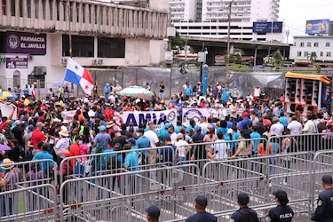 Docentes decretarán paro indefinido de labores; aducen que autoridades no presentan propuestas