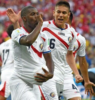 Campbell, que será padre, elegido como el mejor de Uruguay-Costa Rica
