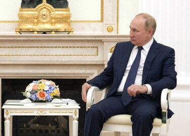 Putin, contacto estrecho de contagiado con la Covid-19, ‘espera’ que la vacuna Sputnik V lo proteja