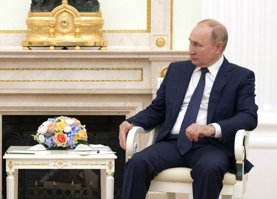 Putin, contacto estrecho de contagiado con la Covid-19, ‘espera’ que la vacuna Sputnik V lo proteja