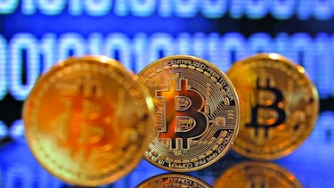 Bitcóin supera los 4 mil millones