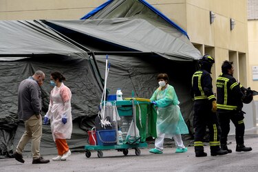 España supera los 10,000 muertos por coronavirus con nuevo récord diario