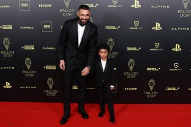 Benzema se consagra como el mejor jugador del mundo con el Balón de Oro