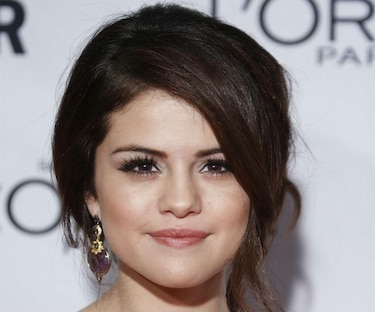 La actriz Selena Gómez aborda su lucha contra los problemas mentales en nuevo filme
