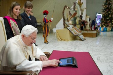 Empate de respuestas negativas y positivas a mensajes del Papa