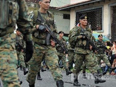 Colonenses festejan el 5 de noviembre