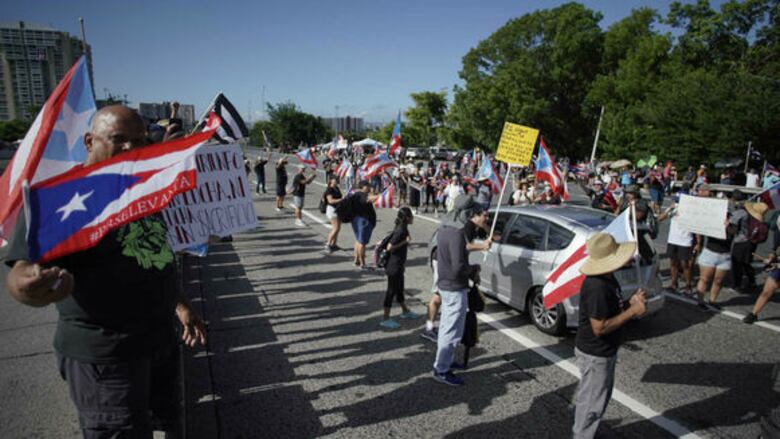 Gobernador de Puerto Rico enfrenta la mayor marcha contra su gestión