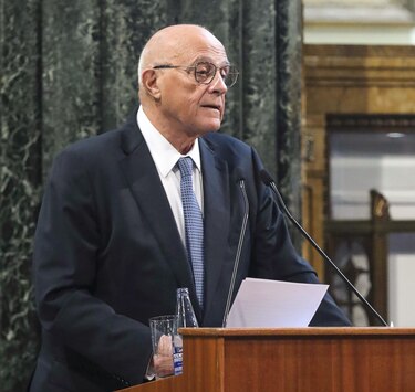 Eduardo Dávila recibe el Premio a la Investigación Económica de Fundación Banco Sabadell