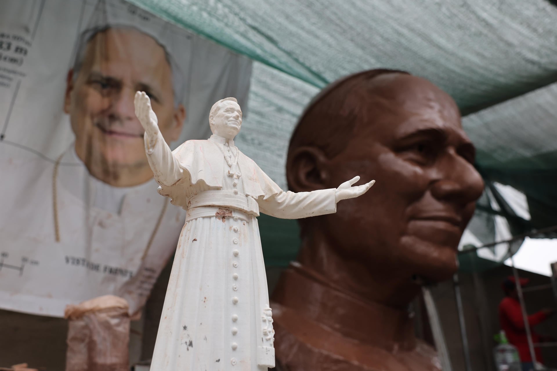 La estatua más grande del mundo en honor al papa León XIV toma forma en Perú