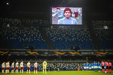 Estadio de Nápoles es rebautizado oficialmente con el nombre de Diego Armando Maradona